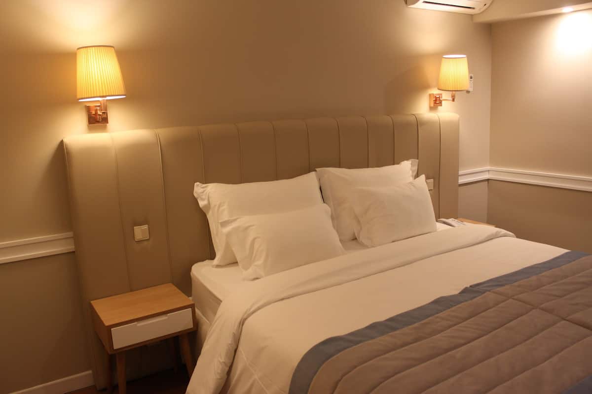 Chambre Double ou avec lits jumeaux, vue mer | Coffres-forts dans les chambres, bureau, chambres insonorisées
