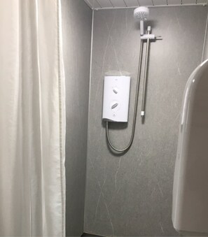 Bruser, Toiletpapir