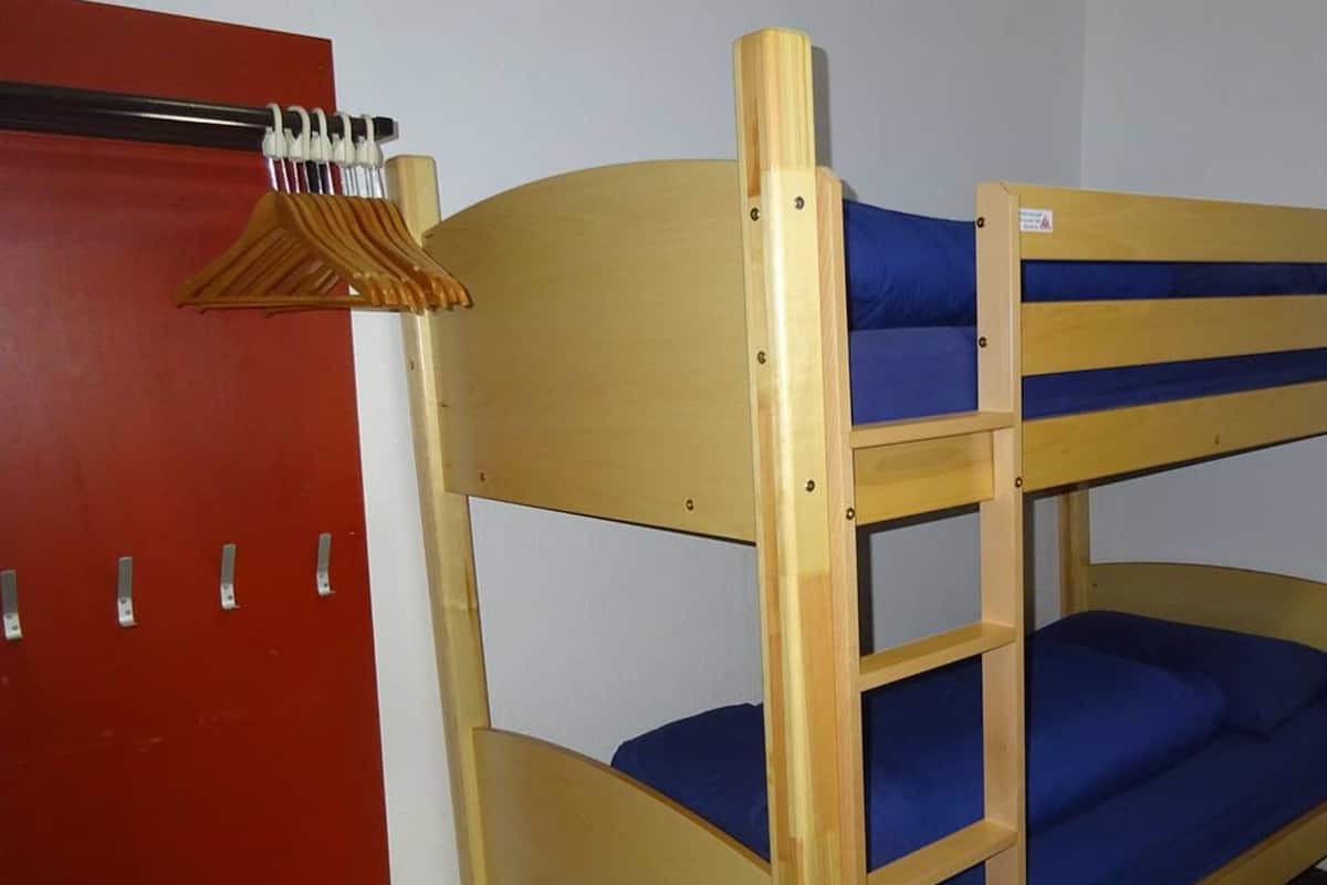 Dormitorio condiviso, per sole donne, bagno condiviso | Wi-Fi gratuito, lenzuola