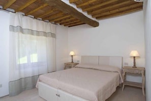 Apartamento romântico, 1 quarto | Camas extras/dobráveis (sobretaxa), Wi-Fi, roupa de cama