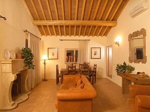 Villa, Private Bathroom, Garden View | Living area