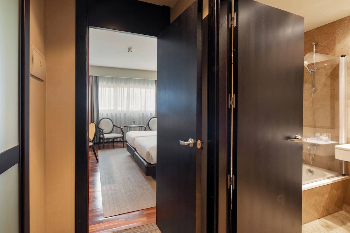 minibar, in-room safe, desk, soundproofing