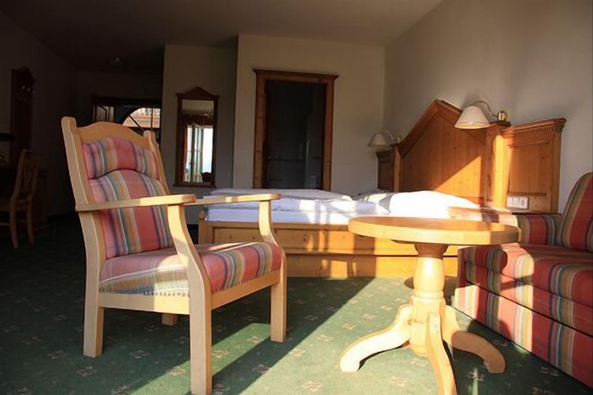 cots/infant beds, rollaway beds, free wifi, bed sheets