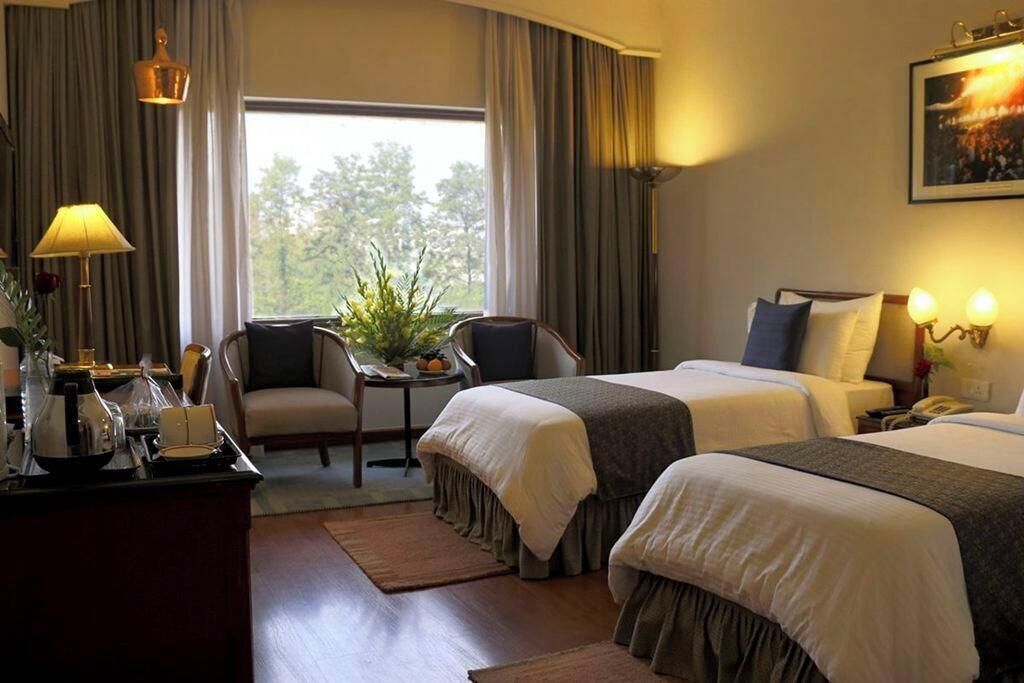 客房内保险箱、办公桌、隔音、熨斗/熨板