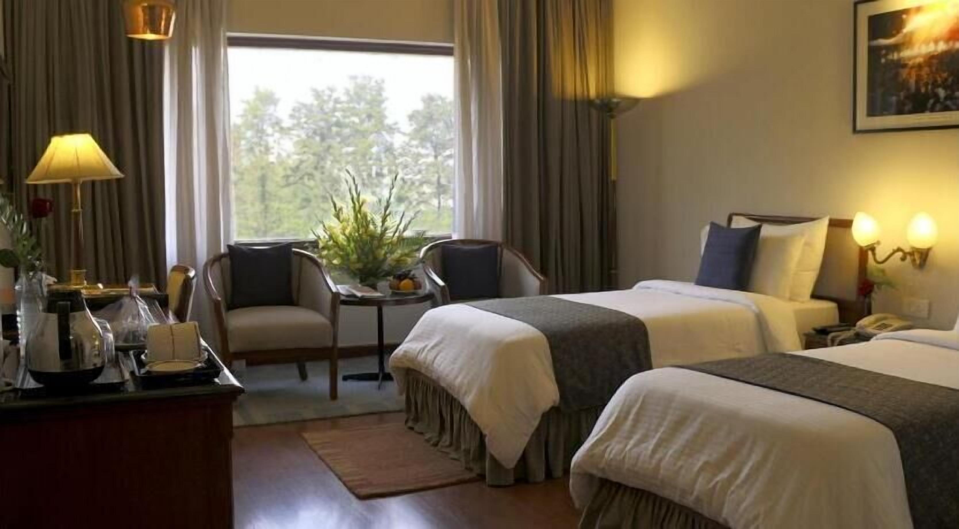 客房内保险箱、办公桌、隔音、熨斗/熨板