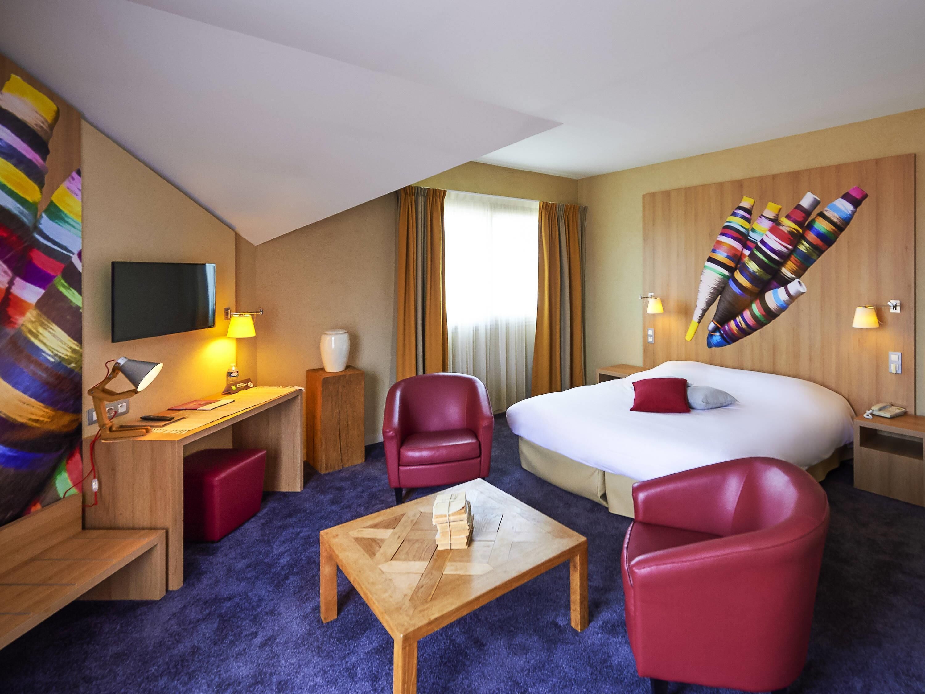 1 bedroom, premium bedding, in-room safe, desk