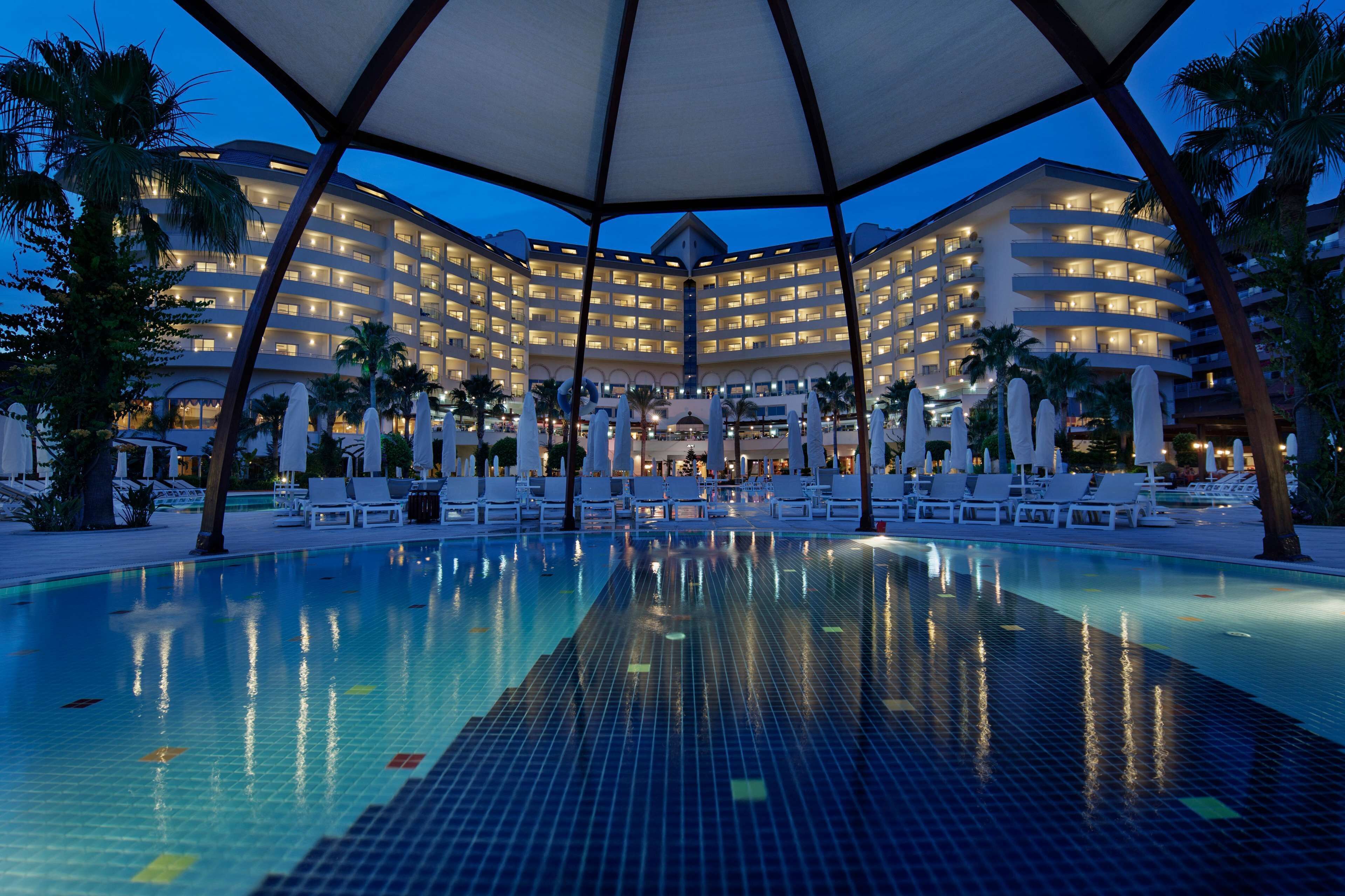 Indoor pool, outdoor pool, free cabanas, sun loungers