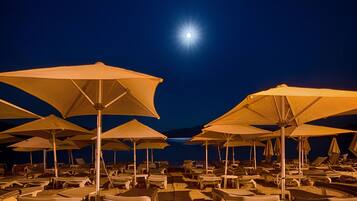 Private beach, sun-loungers, beach umbrellas