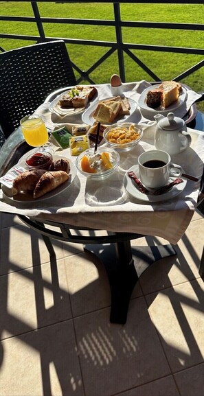 Breakfast and dinner served, beach views