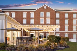 Exterior - Hilton Garden Inn Mystic/Groton (Groton)