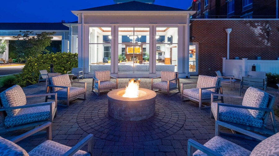 ヒルトン ガーデン イン ミスティック / グロトン