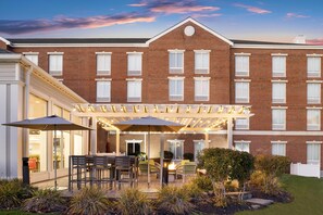 Exterior - Hilton Garden Inn Mystic/Groton (Groton)