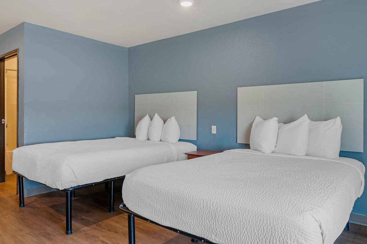 Standard Studio, Non Smoking, Refrigerator & Microwave | Desk, laptop workspace, iron/ironing board, free WiFi