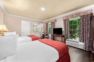 Room, 2 Double Beds, Accessible, Non Smoking (Kitchenette) | Individually decorated, individually furnished, iron/ironing board