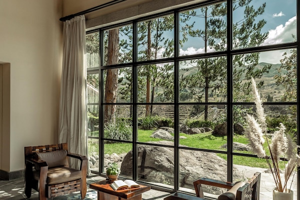 Couples treatment rooms, sauna, body treatments, aromatherapy