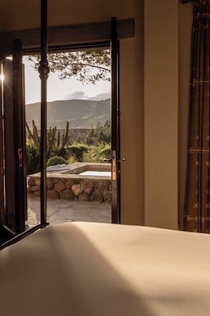 Egyptian cotton sheets, premium bedding, down comforters, in-room safe - Las Casitas, A Belmond Hotel, Colca Canyon (Yanque)