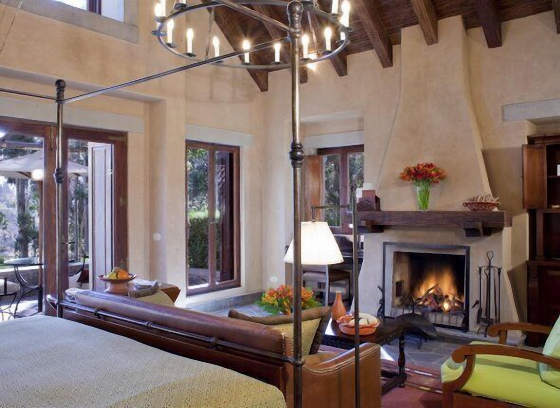 egyptian cotton sheets, premium bedding, down duvets, in-room safe