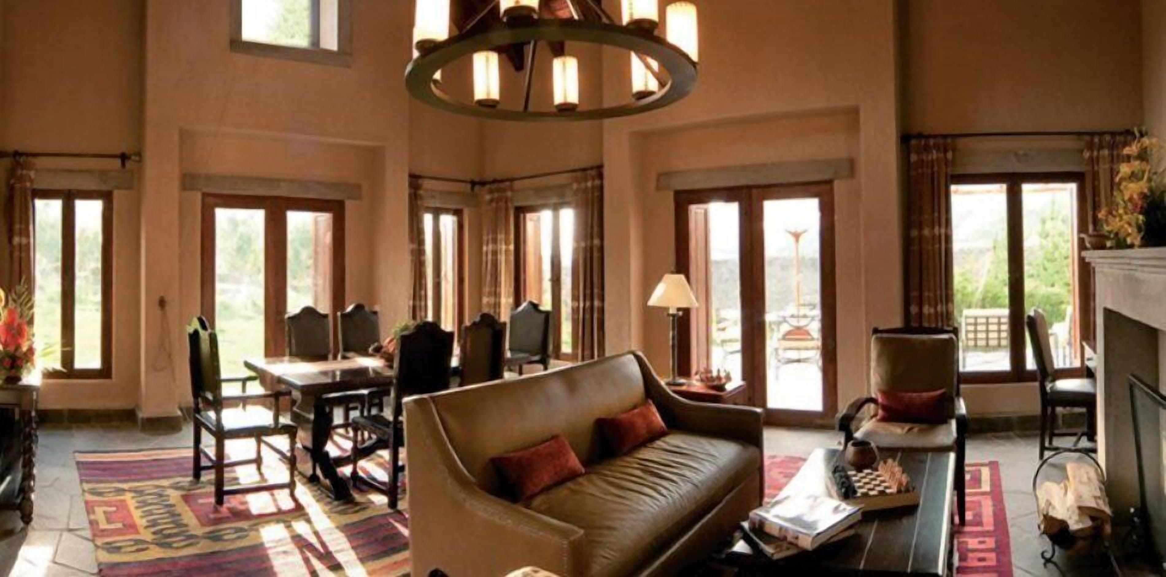 egyptian cotton sheets, premium bedding, down duvets, in-room safe