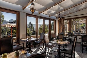 Frokost, lunsj og middag serveres