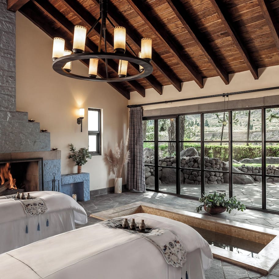 Couples treatment rooms, sauna, body treatments, aromatherapy