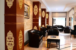Lobby - By Karaaslan Inn (Kusadasi)