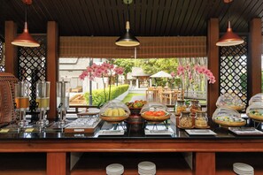 Snack bar - Rimping Village Hotel (Chiang Mai)