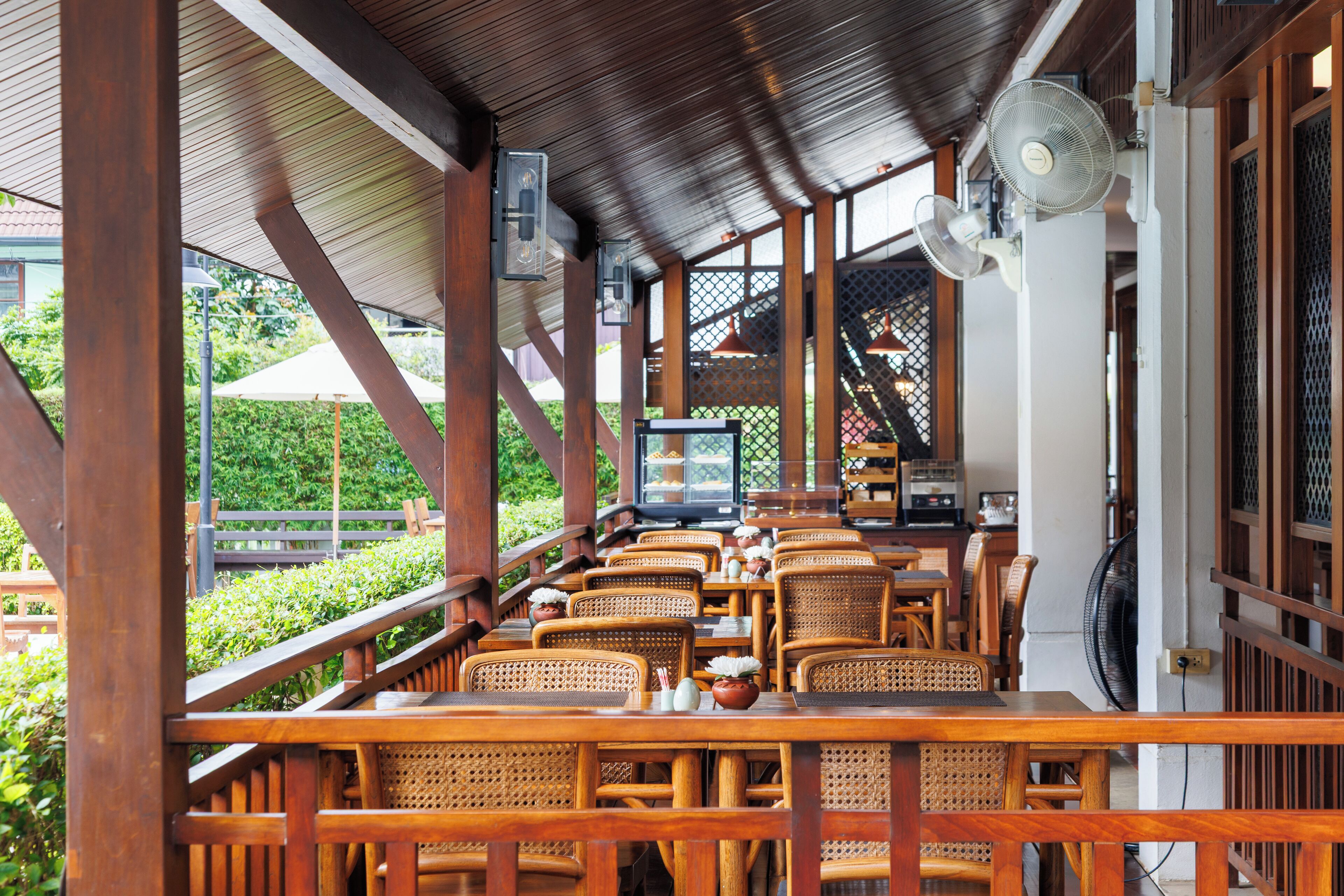 breakfast, lunch, dinner served; thai cuisine, al fresco dining