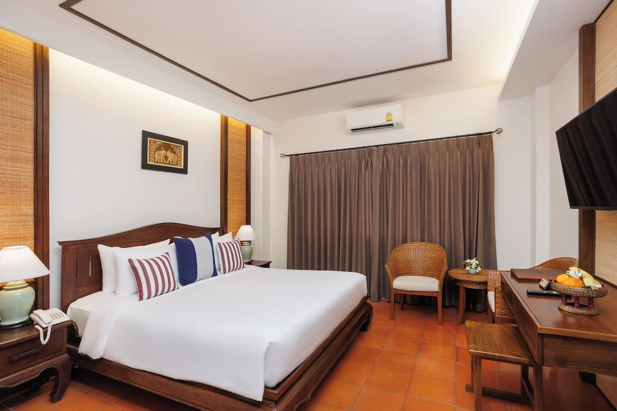 Superior Double Room | 1 bedroom, premium bedding, minibar, in-room safe