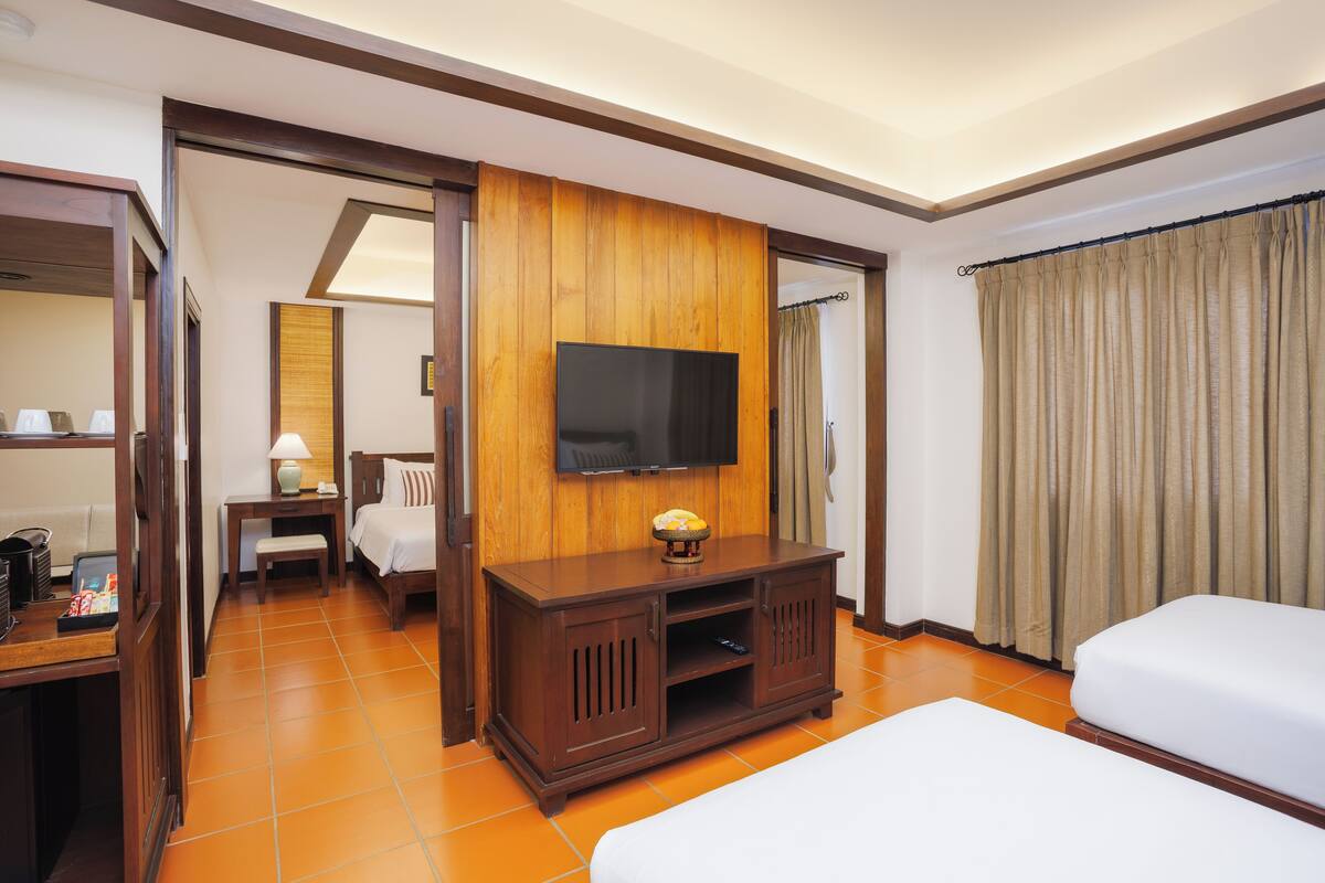 Family Suite | 1 bedroom, premium bedding, minibar, in-room safe