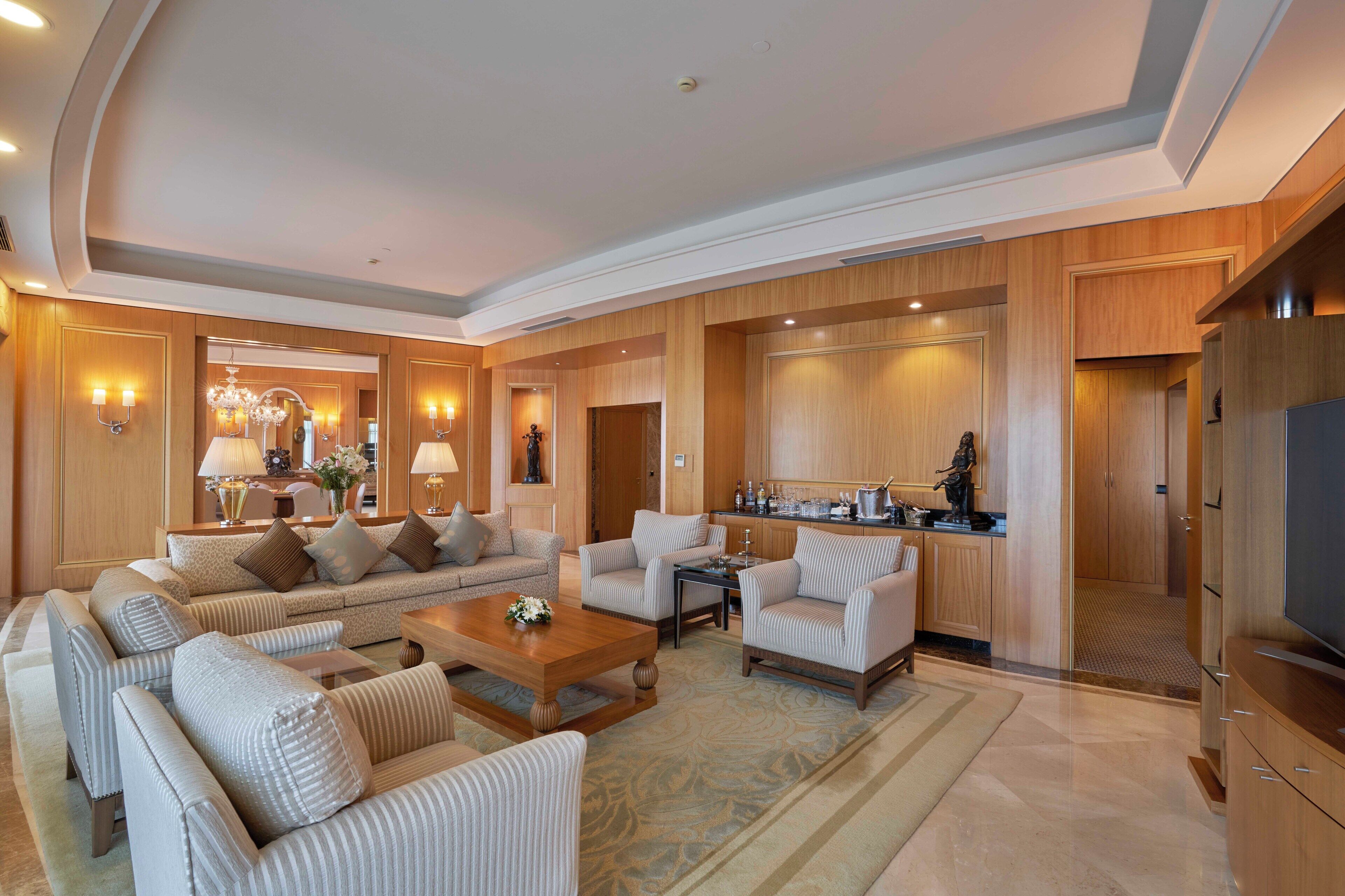 King Suite | Frette Italian sheets, premium bedding, Tempur-Pedic beds, minibar