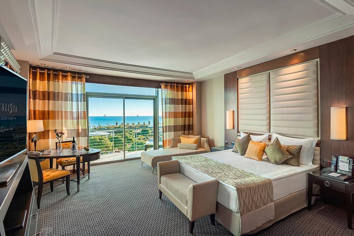 Superior Room, Partial Sea View | Frette Italian sheets, premium bedding, Tempur-Pedic beds, minibar