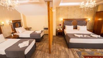 經濟四人房, 地面層 | 1 間臥室、埃及棉床單、高級寢具、Tempur-Pedic 床墊