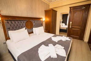 Standard Double or Twin Room | 1 bedroom, Egyptian cotton sheets, premium bedding, Tempur-Pedic beds - Ala Sofia Hotel (Istanbul)