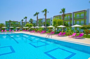 Outdoor pool - Giakalis ApartHotel (Kos)