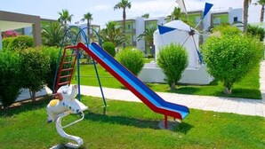 Children's play area - outdoor - Giakalis ApartHotel (Kos)