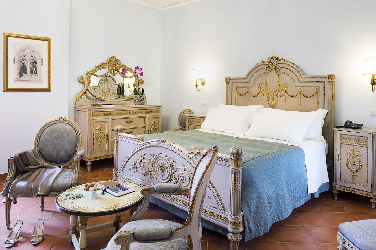 Family Room, Terrace, Partial Sea View