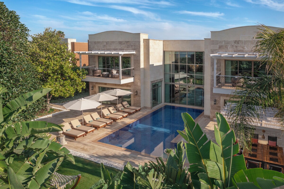 Villa Sultan Palace | Ropa de cama de alta calidad y artículos del minibar gratis 