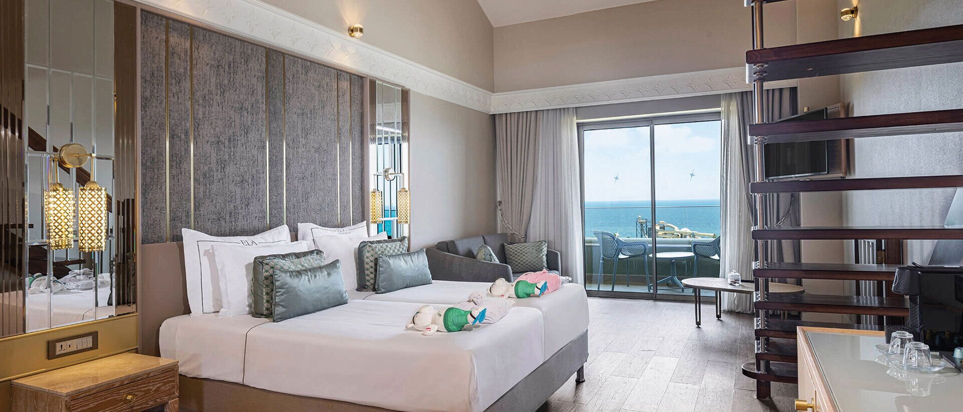 Family Duplex Sea View | Premium bedding, free minibar, in-room safe, individually decorated