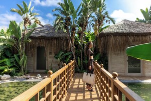 Sauna, hot tub, steam room, Turkish bath, body treatments, hydrotherapy