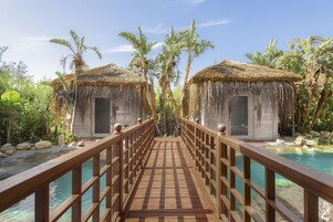 Sauna, hot tub, steam room, Turkish bath, body treatments, hydrotherapy