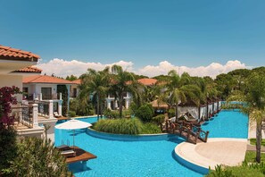 Indoor pool, 4 outdoor pools, pool umbrellas, sun loungers