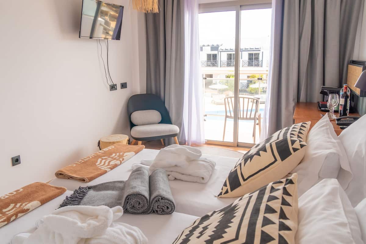 1 chambre, coffre-fort, ameublement unique, rideaux dâobscurcissement