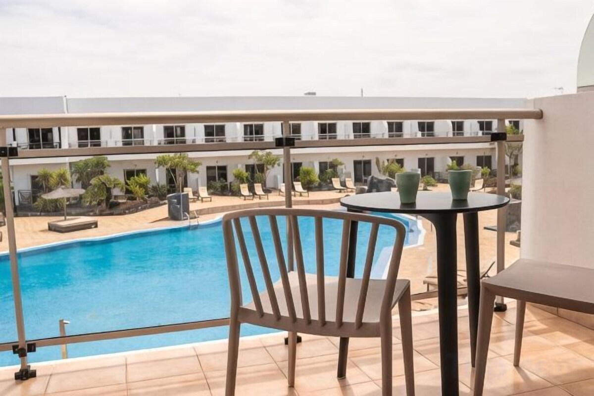 Premium Room with Pool View (3 adults)