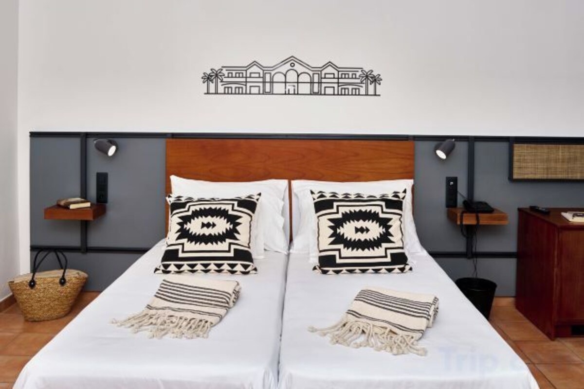 1 bedroom, in-room safe, blackout drapes, WiFi (free)