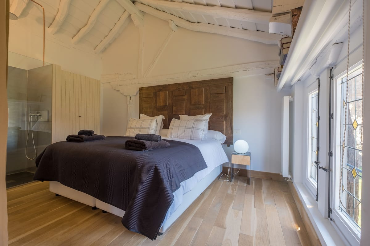 20 slaapkamers, een bureau, een laptopwerkplek, gratis wifi