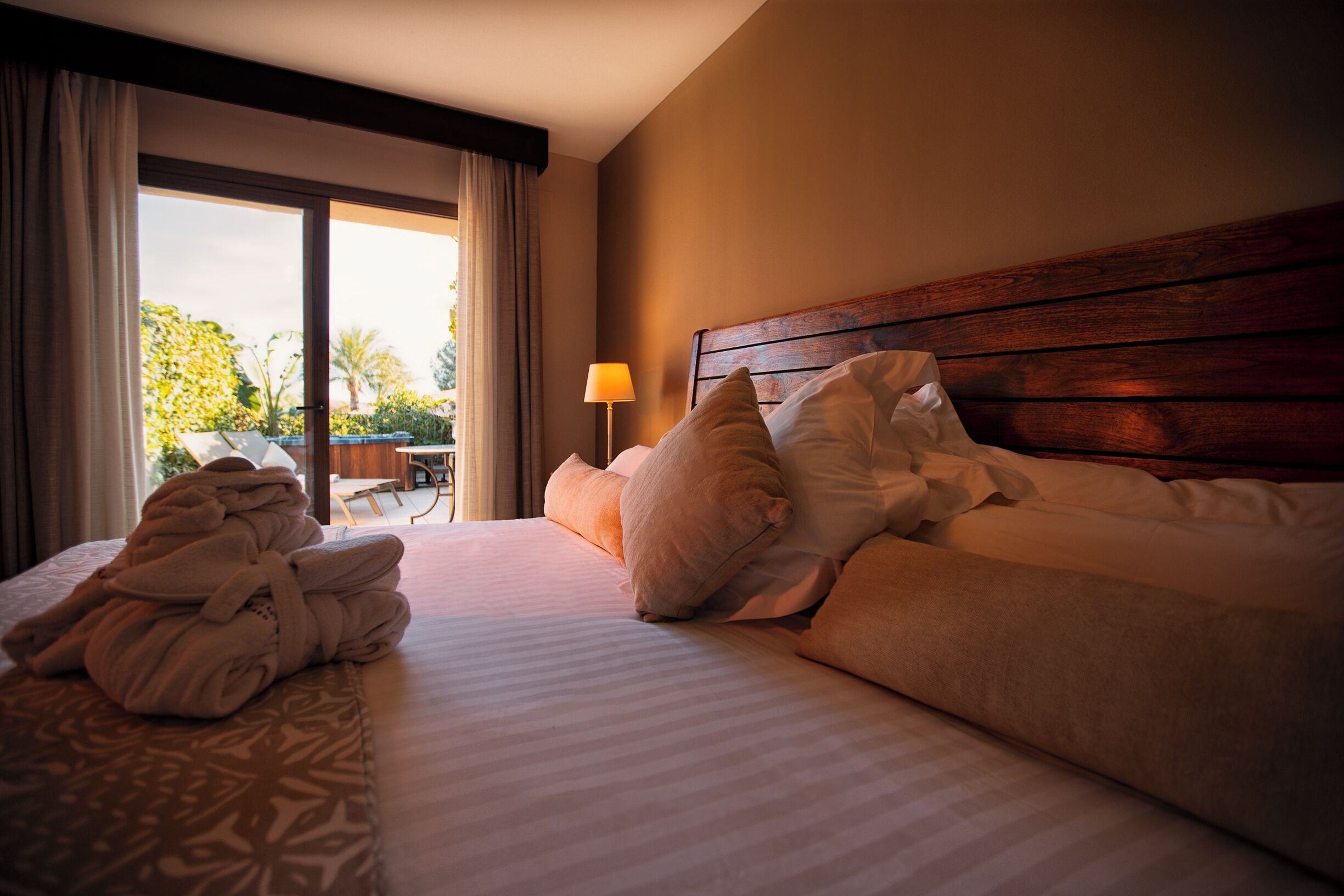 deluxe room, hot tub (with terrace) | 1 bedroom, premium bedding, select comfort beds, minibar