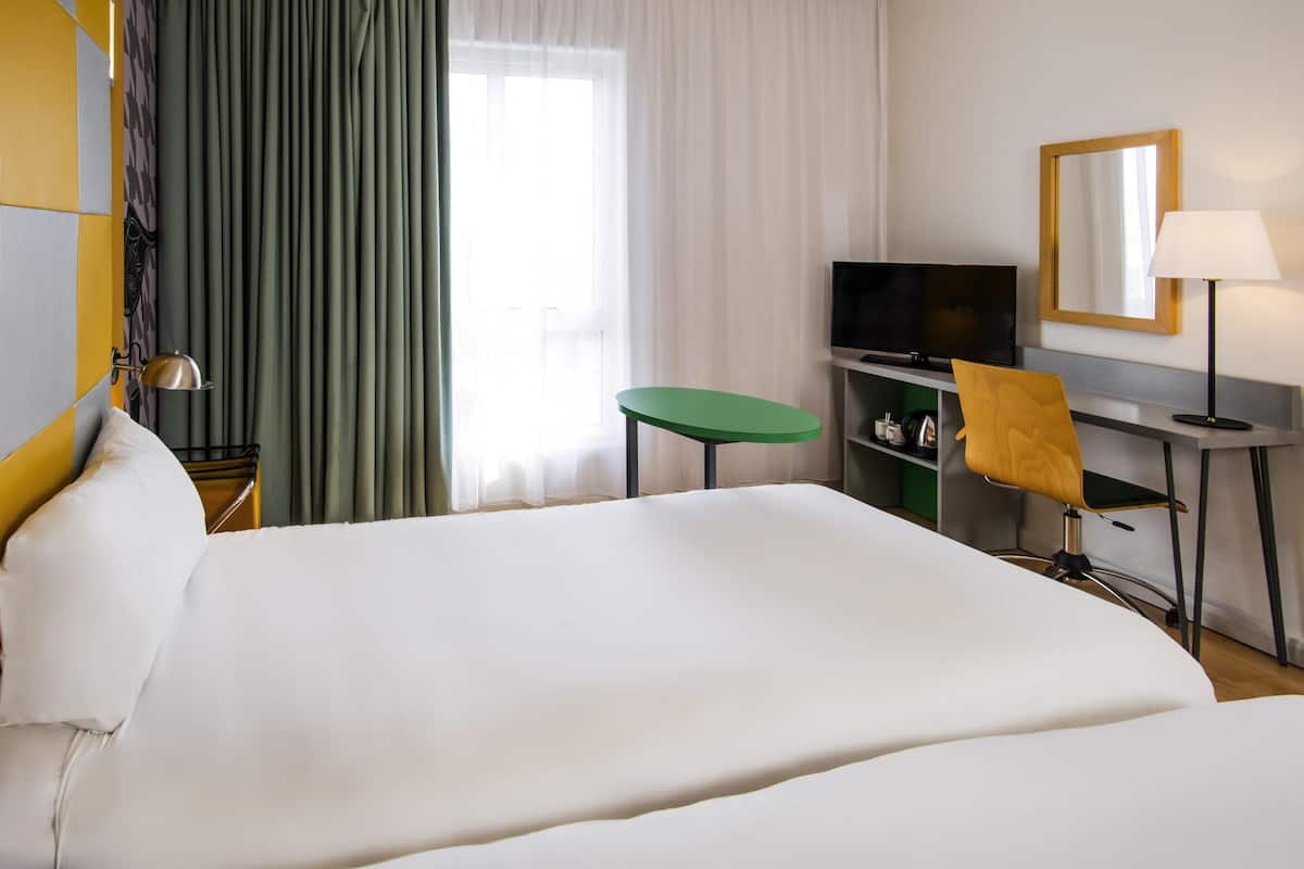 Room, 2 Twin Beds (The Duet) | In-room safe, desk, free WiFi, bed sheets