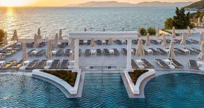 Korumar Deluxe Hotel