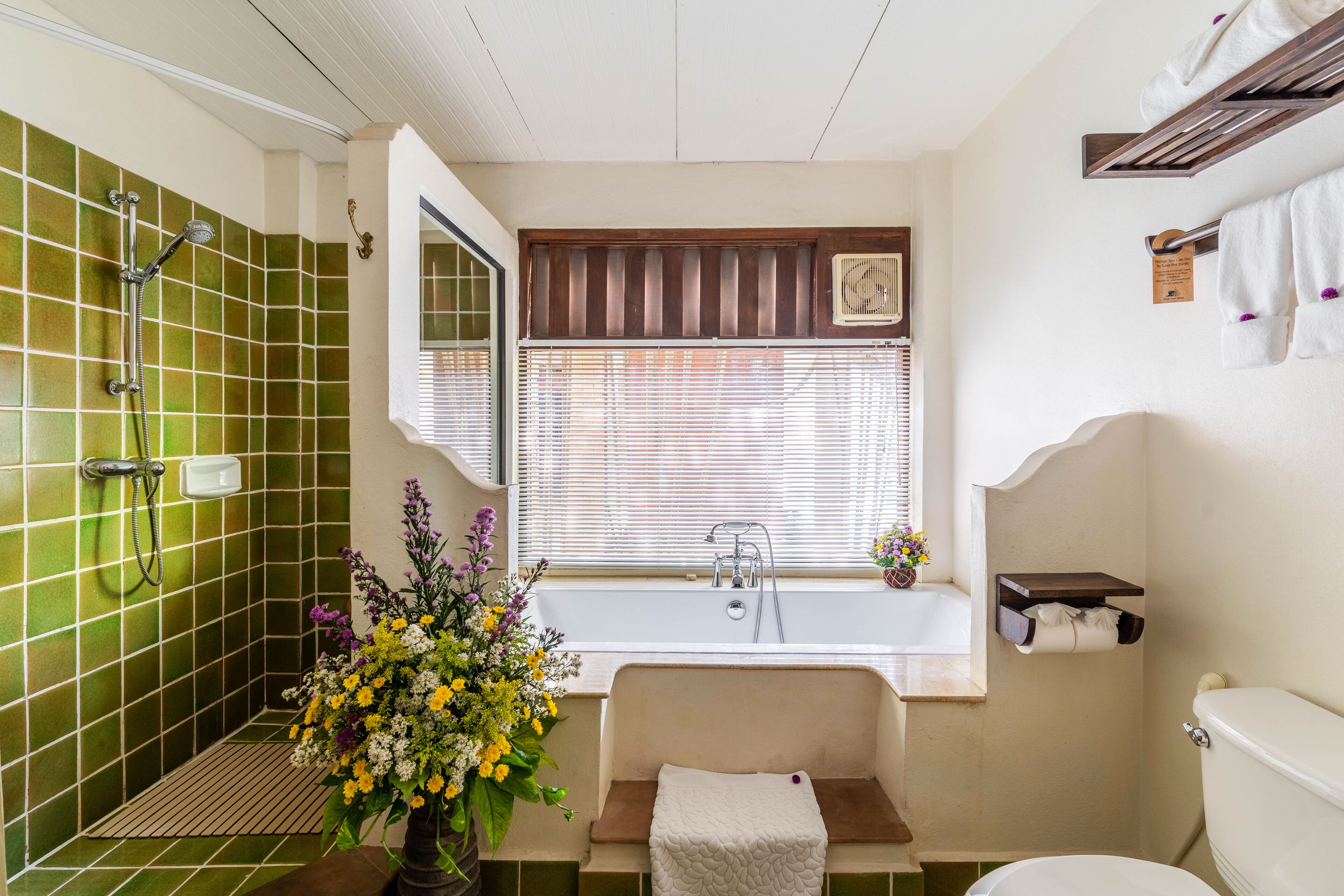 deluxe room, 1 double or 2 single beds | bathroom | shower, free toiletries, hair dryer, bathrobes