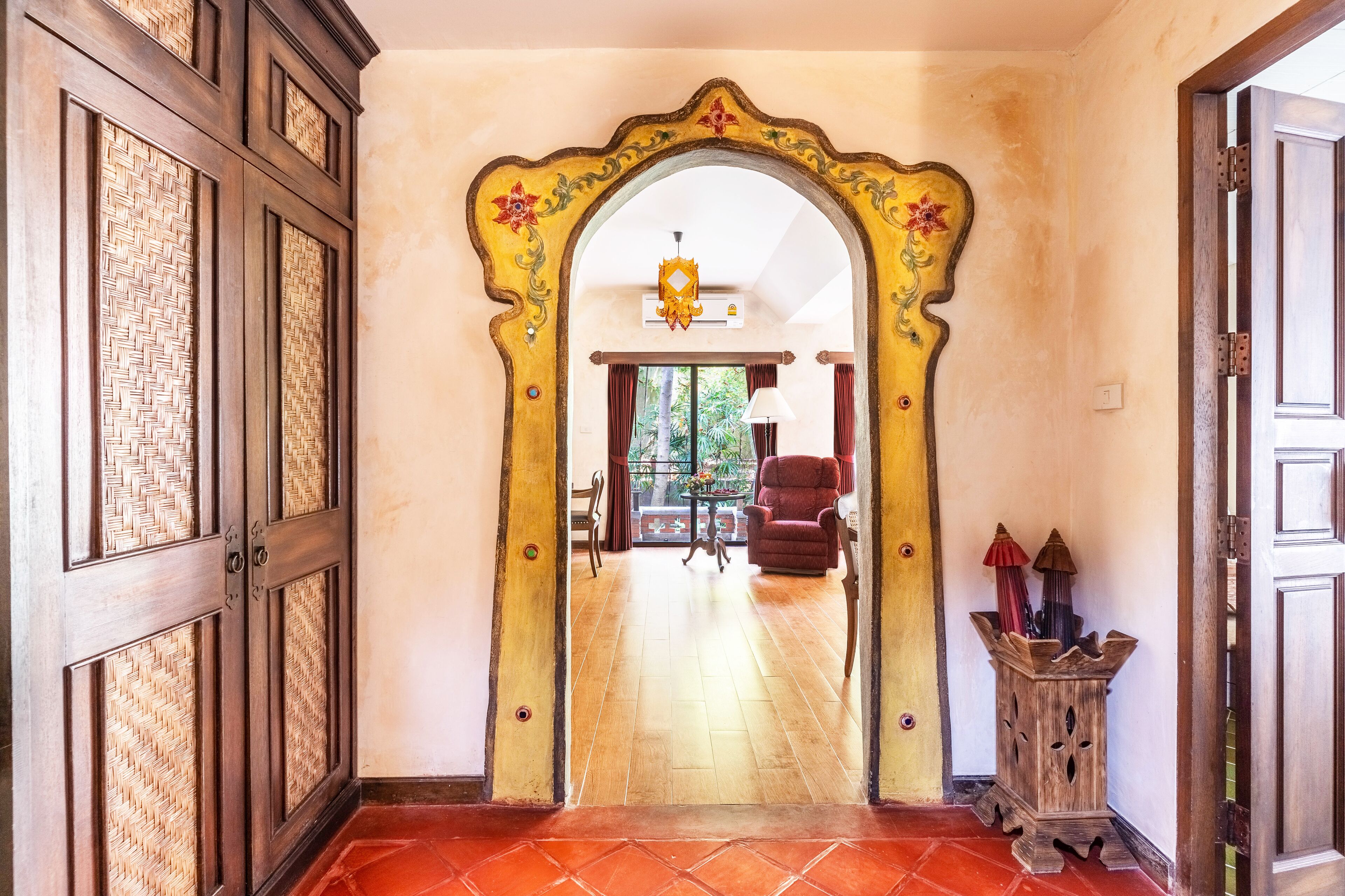 deluxe room, 1 double or 2 single beds | 1 bedroom, in-room safe, individually decorated, individually furnished